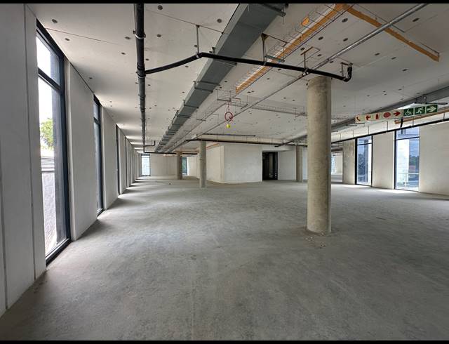 1,601M² OFFICE TO LET IN SANDTON CENTRAL